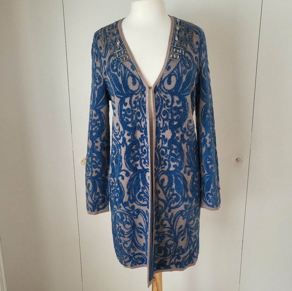 Chico’s Flocked Pattern Cardigan Blue Tan beaded long length sweater size M/8